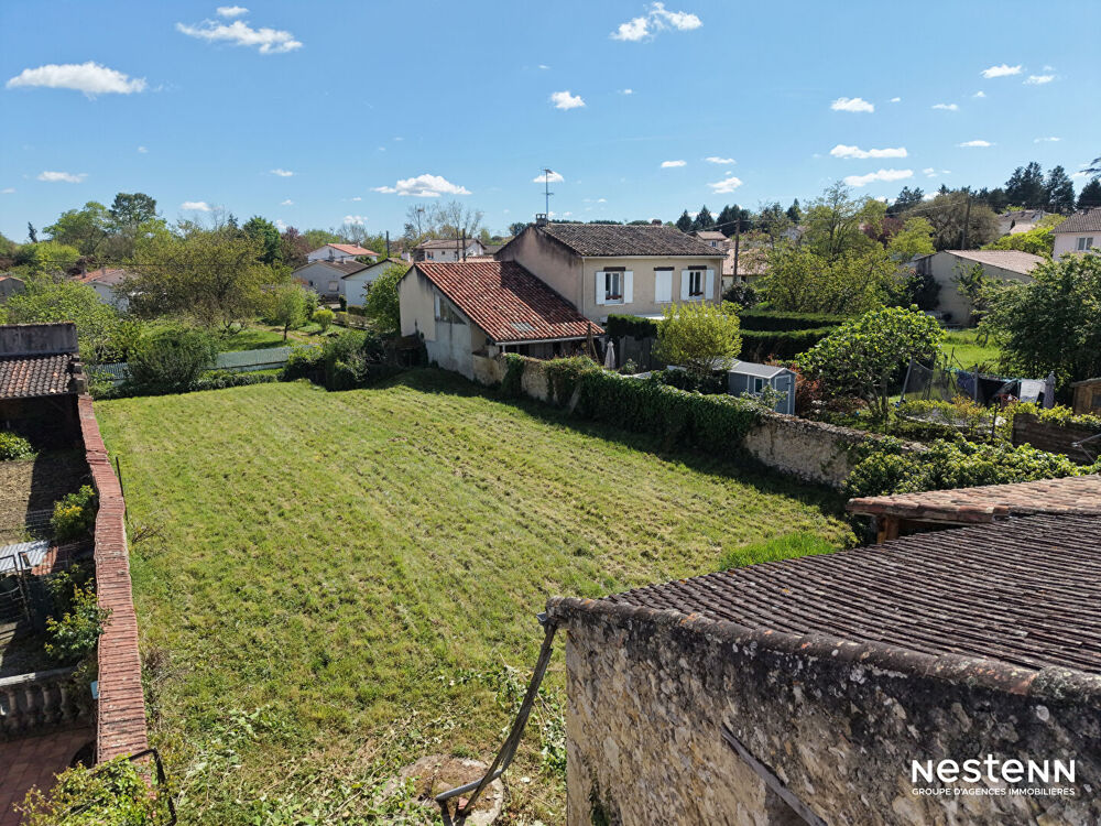 Vente Maison A Vendre Ensemble immobilier en pierre à rénover de 182 m² avec garage de 88 m² Condom