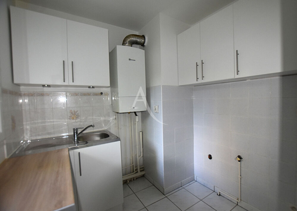 Appartement 2 pièces à vendre à Combs-la-Ville - Réf 8979