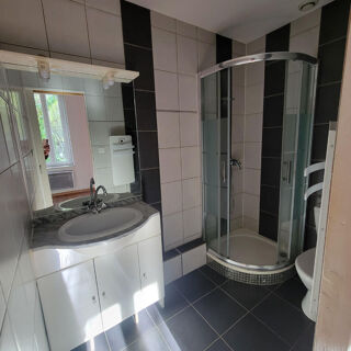  Appartement à louer 2 pièces 32 m²