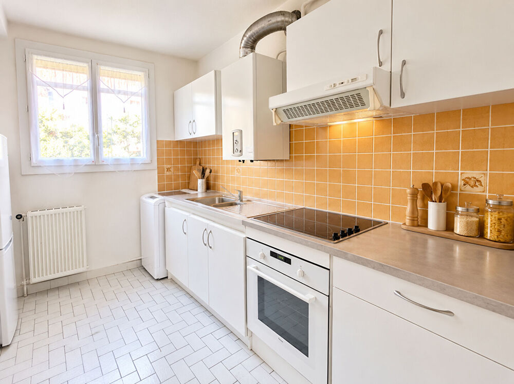 Vente Appartement T2 - TERRASSE - 179.500 Euros Saint raphael