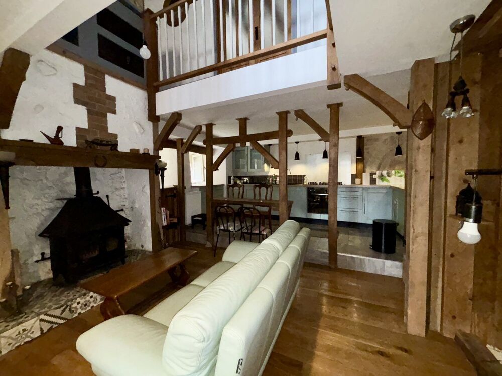 Belle Maison en Pierre Rénovée de 3 Chambres, située dans l'un des Plus Beaux Villages de France