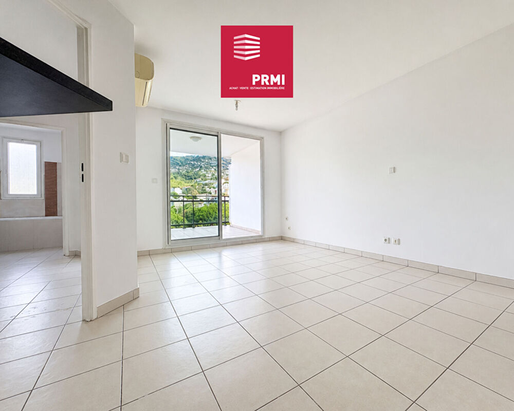 Vente Appartement SAINT-DENIS CENTRE : Appartement T2 avec grande varangue, vue montagne et parking sécurisé Saint denis