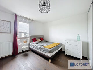  Appartement à louer 3 pièces 64 m²