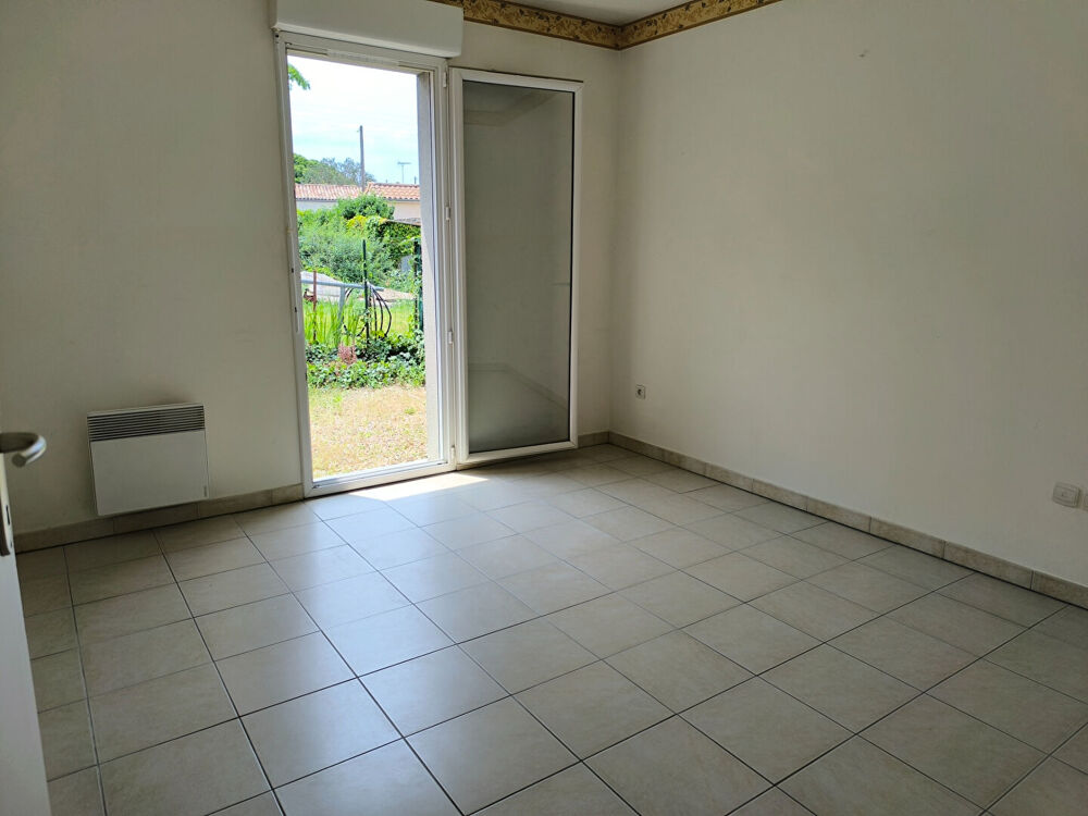 Immeuble composé de 2 appartements mitoyennes libres de 31 m² avec jardinet à Libourne