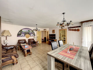  Immeuble � vendre 10 pi�ces 363 m�