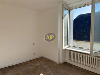  Appartement à louer 4 pièces 85 m²