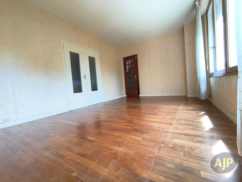 PACE Maison individuelle avec garage proche centre et écoles