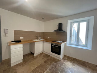  Appartement à louer 4 pièces 80 m²