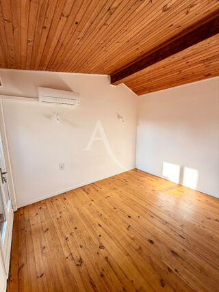  Appartement à louer 4 pièces 97 m²