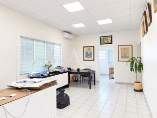 Vente Maison EN EXCLUSIVITE: Immeuble Fort De France 7 pièce(s) 152.17 m2 + annexes. Fort de france