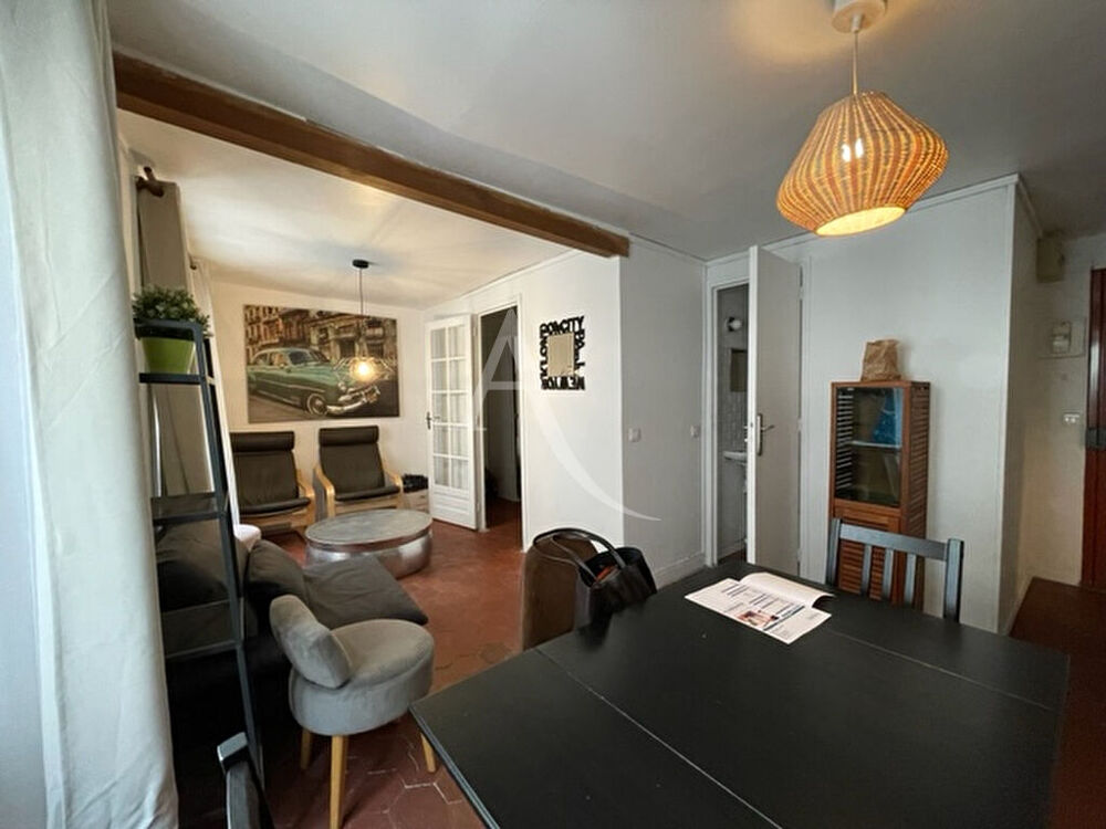 Location Appartement Studio meublé avec un coin nuit isolé Paris 12