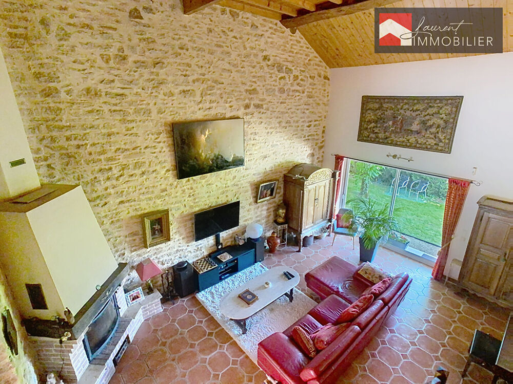 Vente Maison Maison ancienne rénovée, 5 chambres, spacieux terrain - 01190 REYSSOUZE Pont de vaux