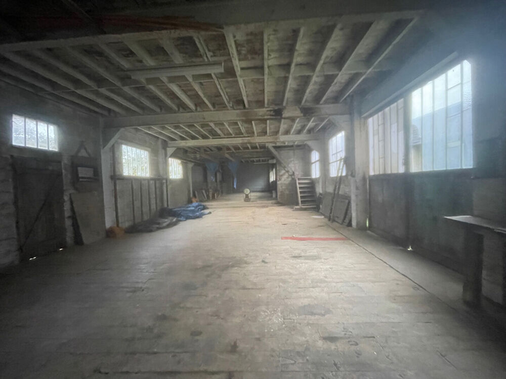 Vente Terrain Hangars + garages + terrain de 883 m² à Ploërmel (56800) Ploermel
