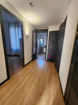  Appartement à louer 2 pièces 53 m²