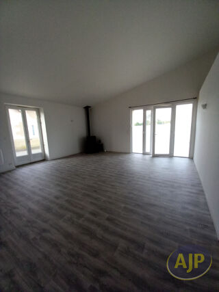  Maison à louer 4 pièces 112 m²