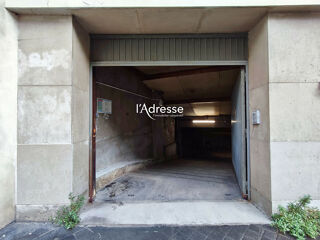  Parking / Garage à vendre  Paris