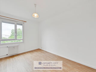  Appartement à louer 3 pièces 67 m²