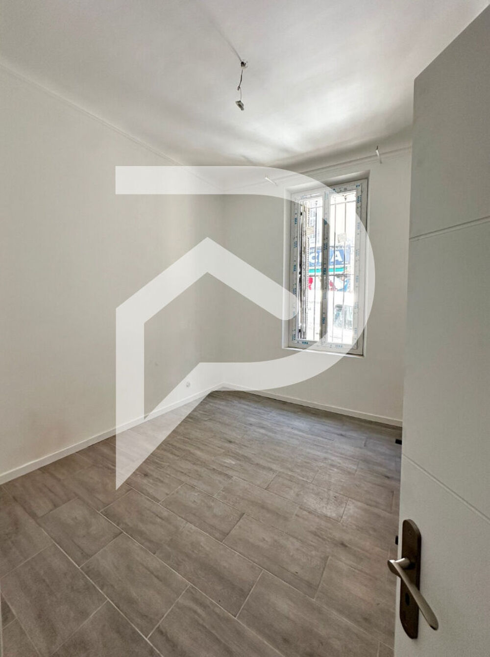 Vente Appartement Grand T2 rénové avec goût Marseille 13002 Marseille 2