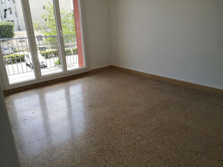  Appartement à louer 3 pièces 56 m²