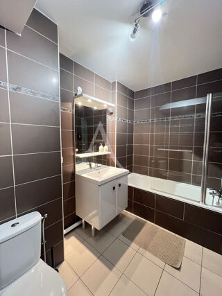  Appartement à louer 3 pièces 56 m²