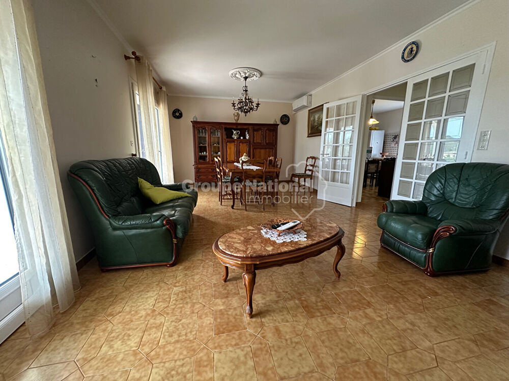 NAGES Villa 4 chambres sur 1690m2 de terrain clos