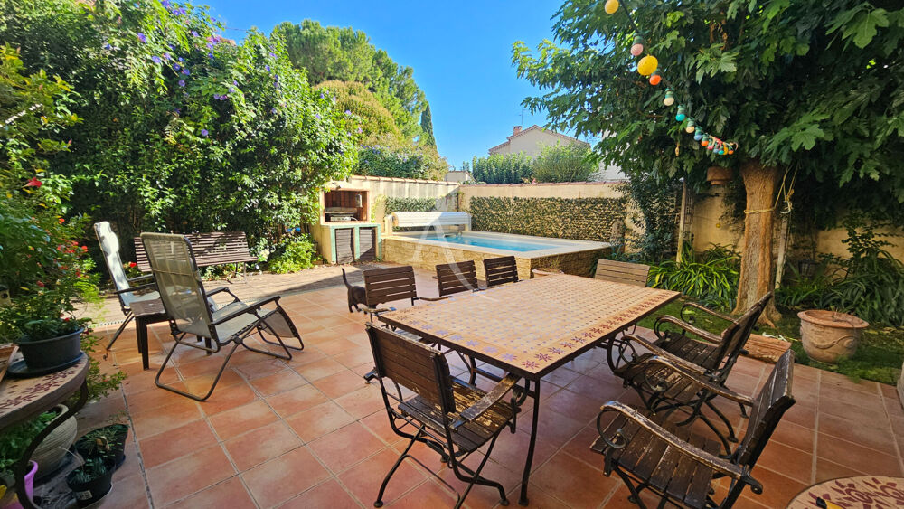 Vente Maison Maison Nimes 8 pièce(s) 211 m2 Nimes