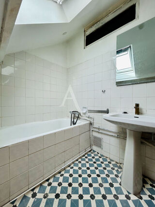  Immeuble  vendre 9 pices 276 m