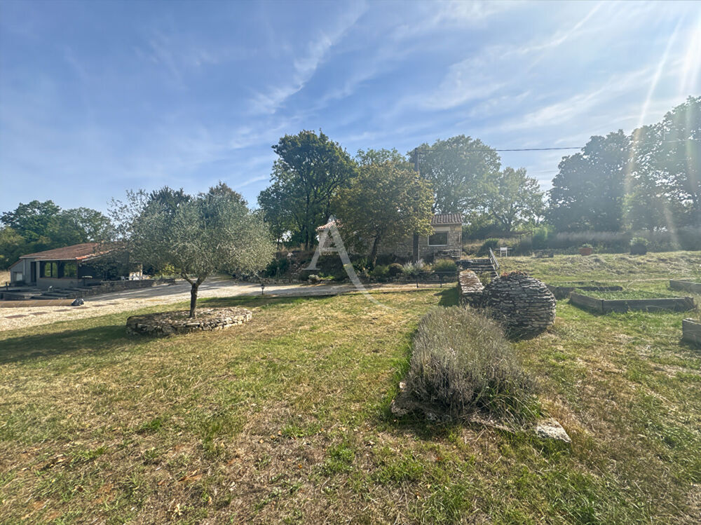Vente Maison Propriété d'exception au coeur de 33 hectares avec Vue Imprenable Puy l eveque