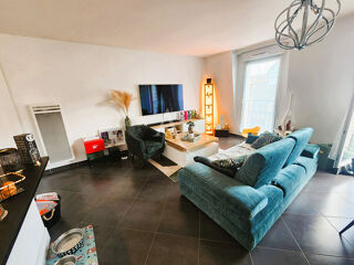  Appartement à louer 4 pièces 81 m²