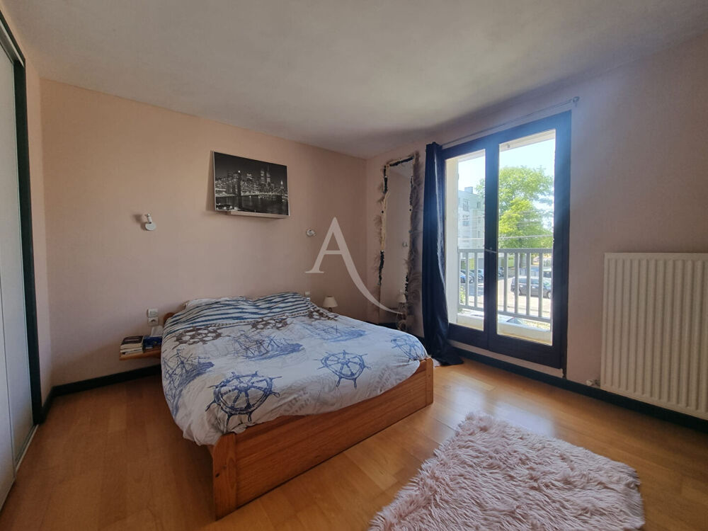 Vente Maison NANTES  Croix Bonneau,  maison Familiale Spacieuse de 5 Chambres avec Jardin et Terrasse Nantes
