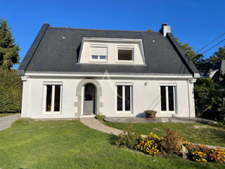  Maison  vendre 8 pices 200 m