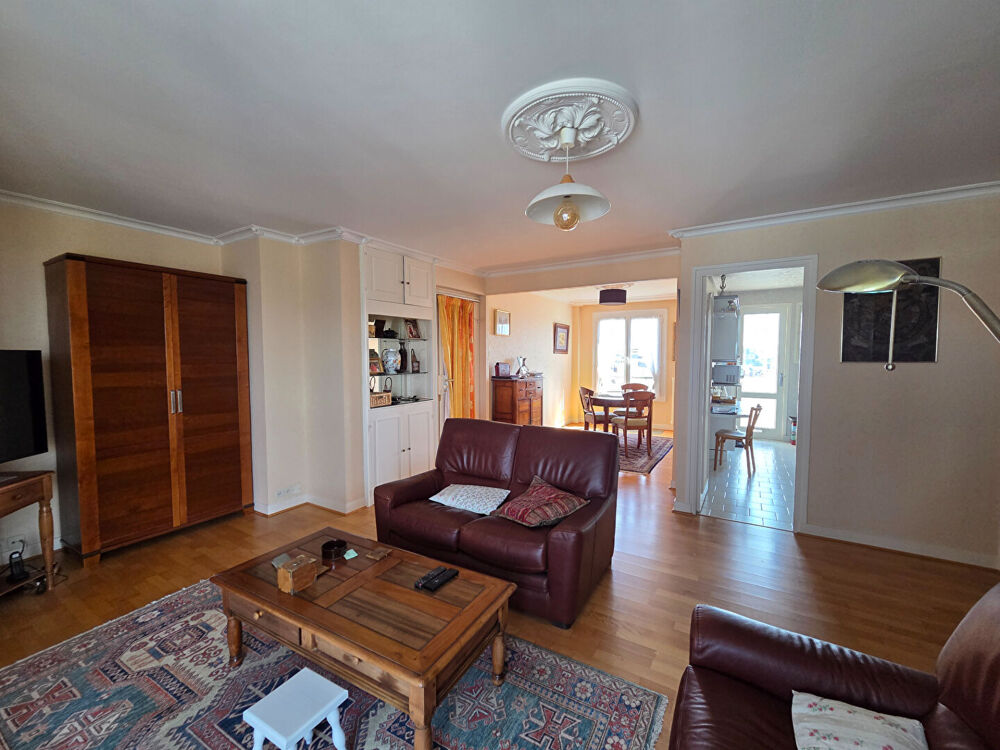 Vente Appartement LE MANS CENTRE-VILLE - 6ÈME ET DERNIER ÉTAGE - TERRASSE - PARKING Le mans