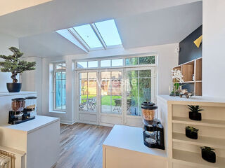  Maison  vendre 8 pices 199 m