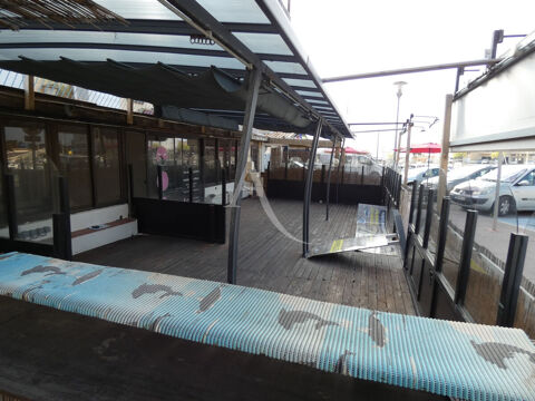   Saint Pierre le mer, Local commercial avec grande terrasse 