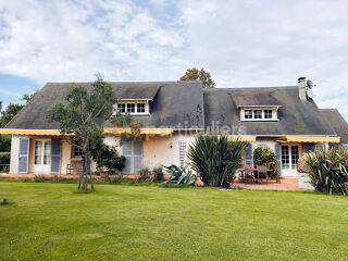  Maison  vendre 7 pices 239 m