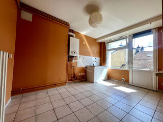  Appartement à louer 4 pièces 96 m²