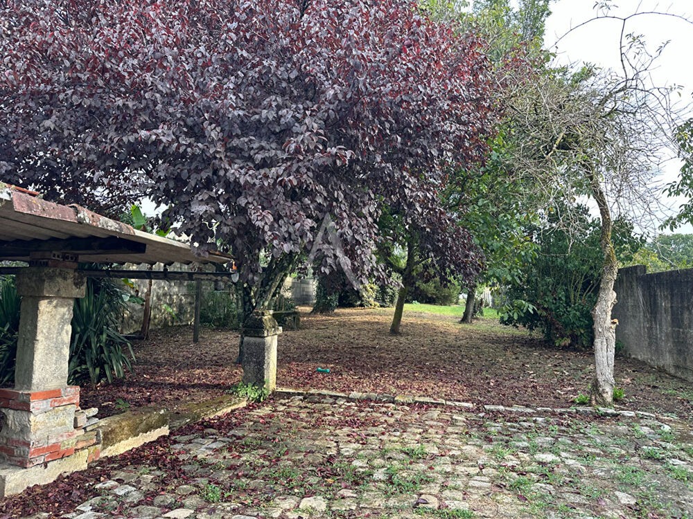 Vente Maison ROCHEFORT - MAISON DE CHARME AVEC MEZZANINE, GRAND TERRAIN ET DÉPENDANCES Rochefort