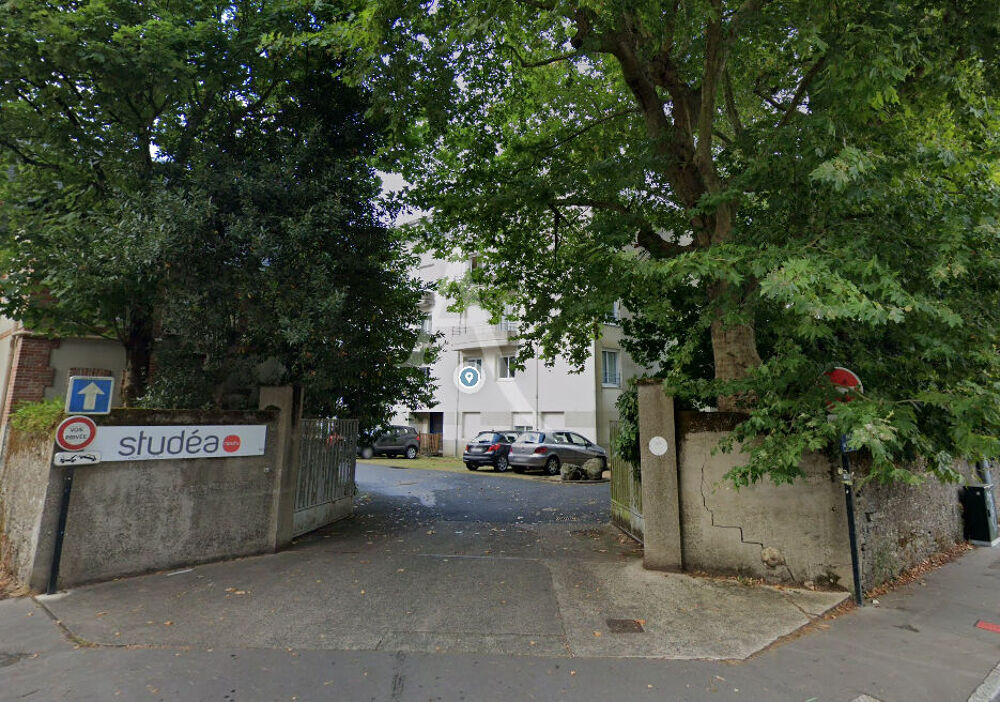 Appartement Nantes 1 pièce 20 m2 avec balcon