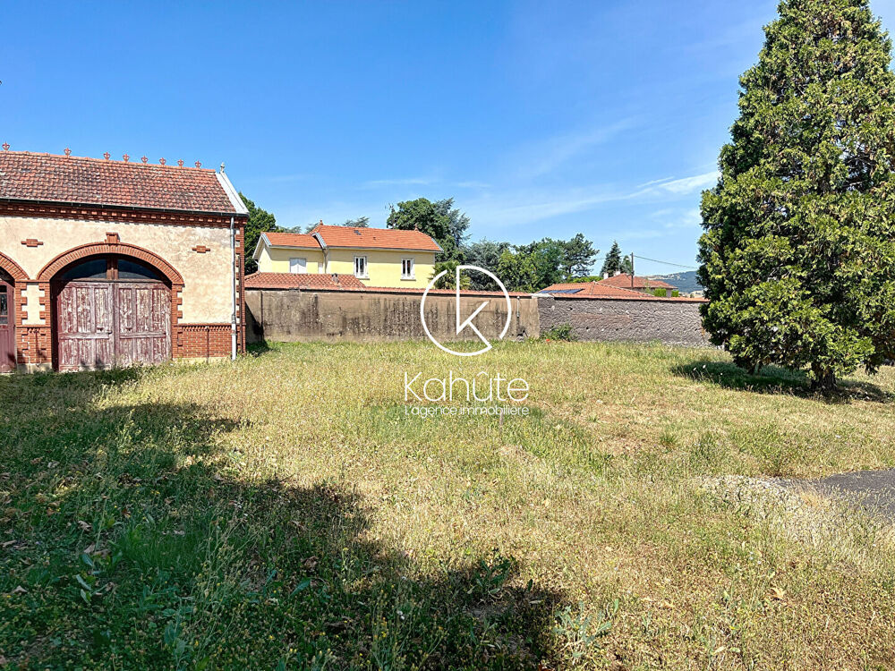 Vente Terrain Sur les hauteurs de St Chamond au pied du Pilat Terrain plat constructible et viabilisé de 642m2 - libre constructeur Saint chamond