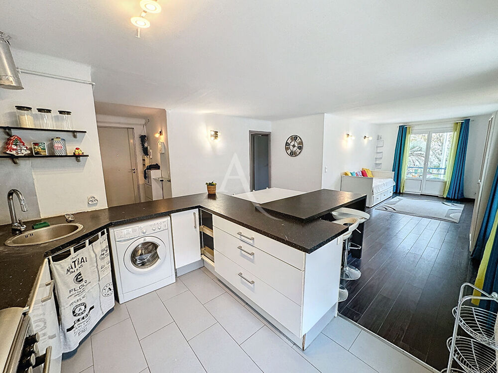 Location Appartement Appartement Juan Les Pins 3 pièces meublé 75.03 m² Juan les pins