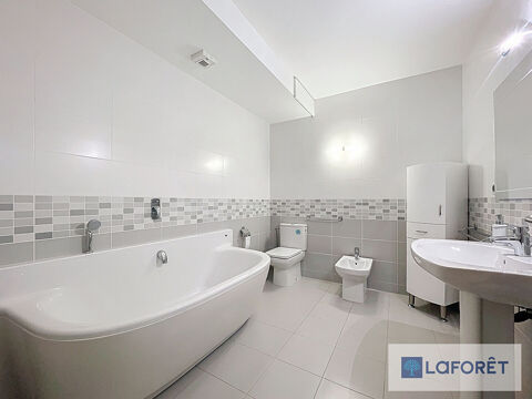  Appartement � louer 4 pi�ces 133 m�