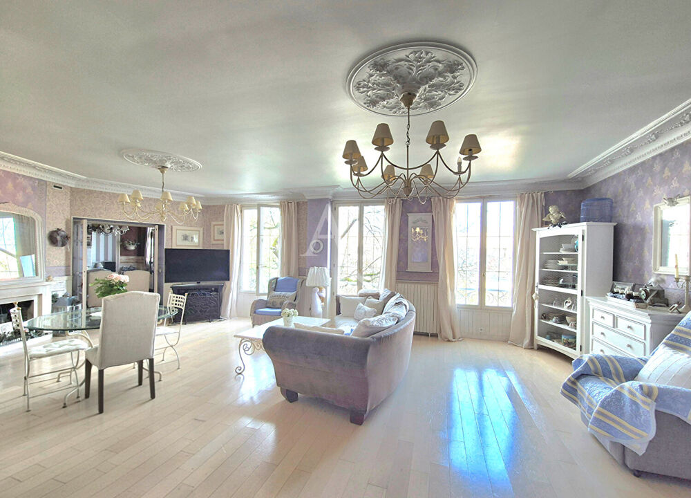 Maison 7 pièces - 142 m² avec JARDIN