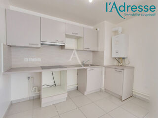  Appartement à louer 3 pièces 64 m²