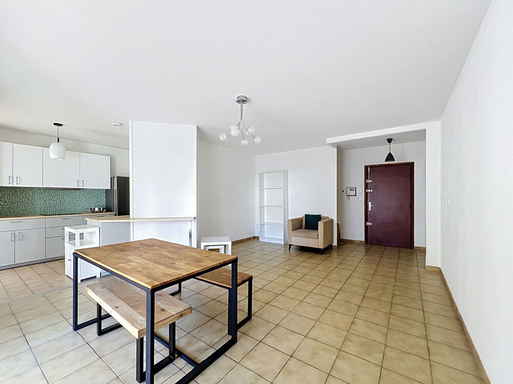 Location Appartement Appartement meublé  Dijon  Wilson 3 pièce(s) 93.42 m2 Dijon