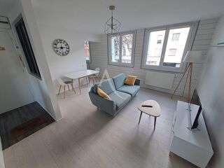  Appartement à louer 2 pièces 37 m²