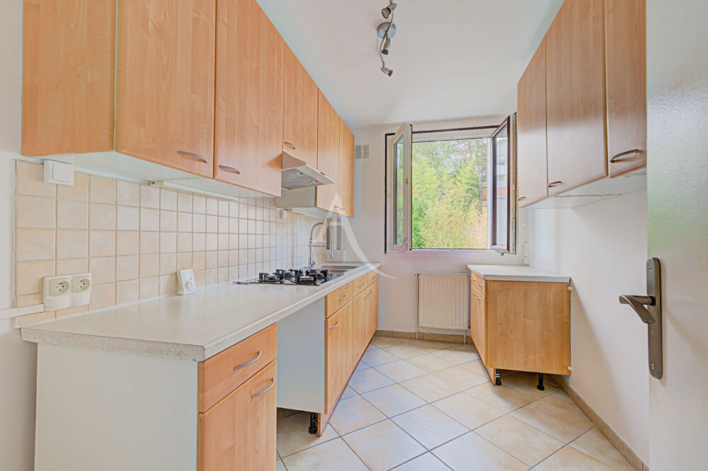 Appartement Le Perreux Sur Marne Deux pièces 43 m² avec box & cave