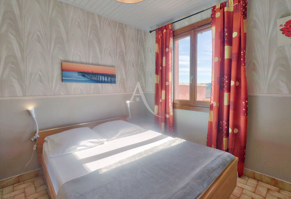 APPARTEMENT TYPE2 AVEC TERRASSE PLACE DE PARKING GREOUX LES BAINS