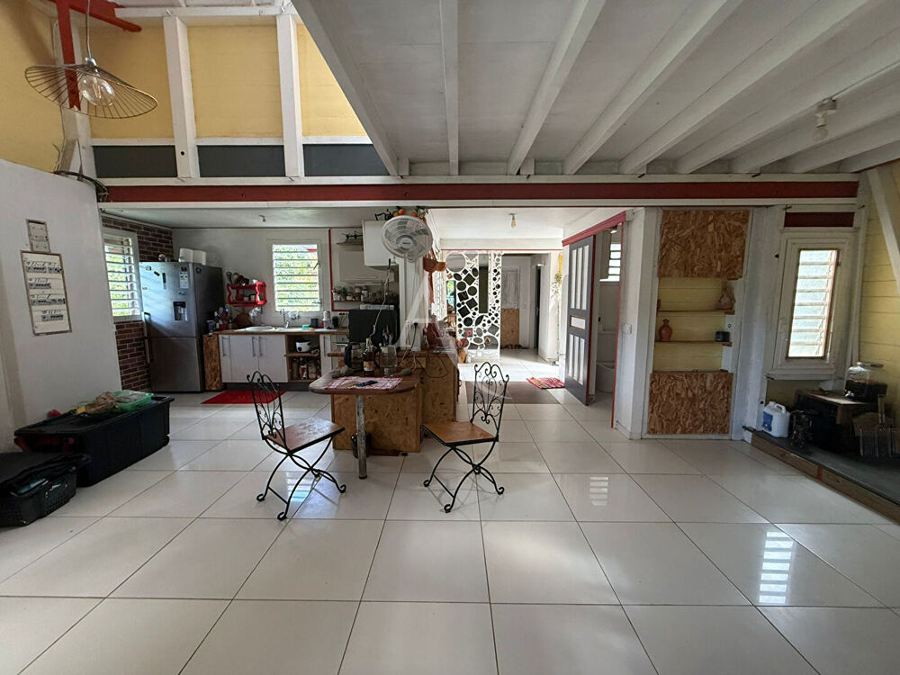 Charmante maison en bois à Sainte-Anne