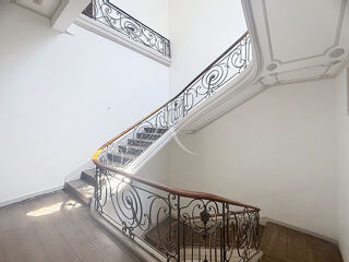  Appartement à vendre 6 pièces 150 m²