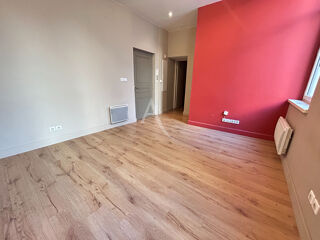  Appartement à louer 2 pièces 45 m²